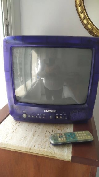 Televisor Daewoo 14 Transparente Años 90