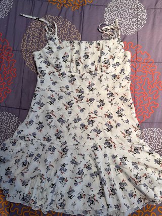 Vestido SHEIN floral blanco
