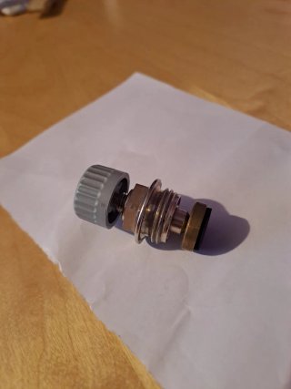 Grifo di scarico per caldaia Vaillant modello VCW