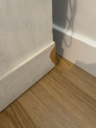 2 Muebles de salón: Aparador para TV y vitrina.