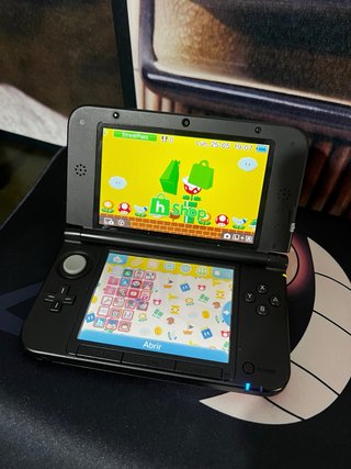Nintendo 3DS XL ROJA + JUEGOS ILIMITADOS