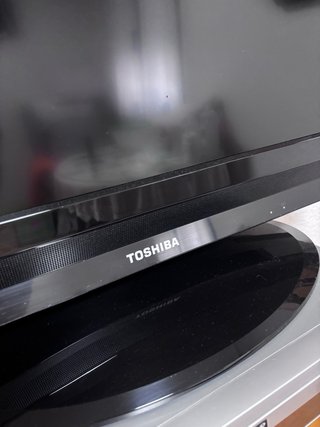 Televisor Toshiba 32 Negro y Plata