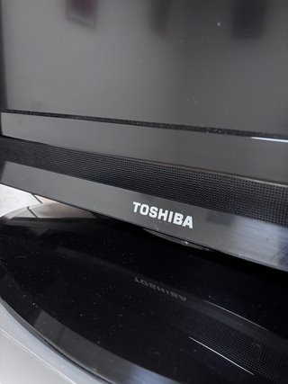 Televisor Toshiba 32 Negro y Plata