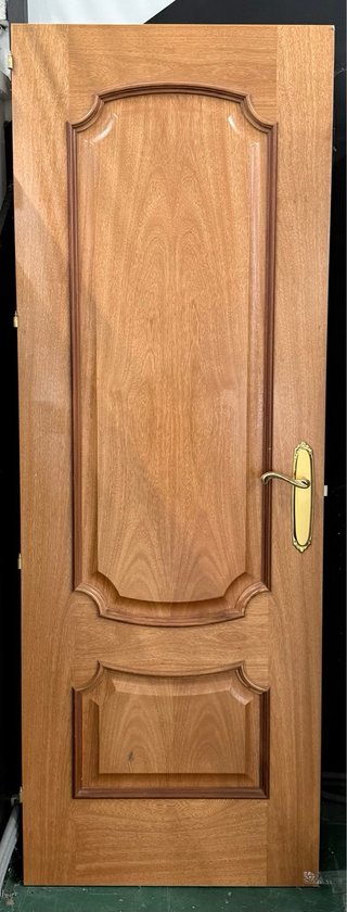 Puerta madera diseño moderno