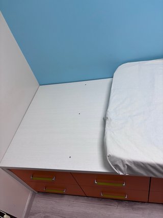 Cama individual con base de almacenaje