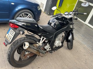 Daelim Roadwin 125 Negra