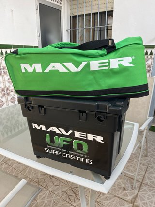 Cajón de Pesca Maver UFO Surfcasting y Funda Cañas