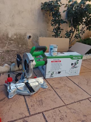 Taladro de mesa y sierra ingletadora