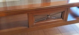 Mesa de centro de madera Cerezo y cristal.