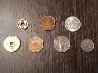 Lote Asiático Monedas y Miscelánea