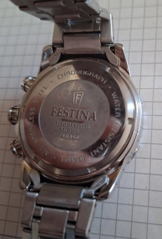 Reloj Festina Cronógrafo Negro y Plateado