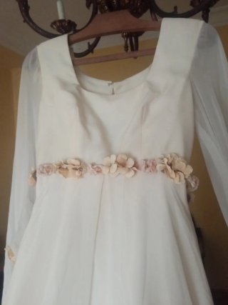 Vestido de Novia Pronovias Blanco con velo.
