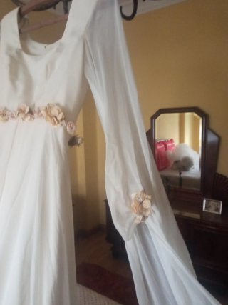 Vestido de Novia Pronovias Blanco con velo.