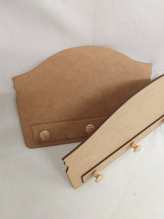 Colgador de madera DM