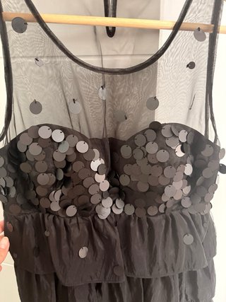 Vestido fiesta volantes lentejuelas negro