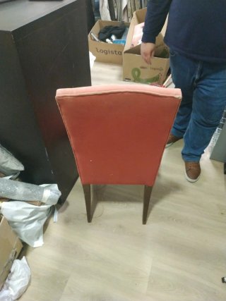 Silla de comedor tapizada en tela