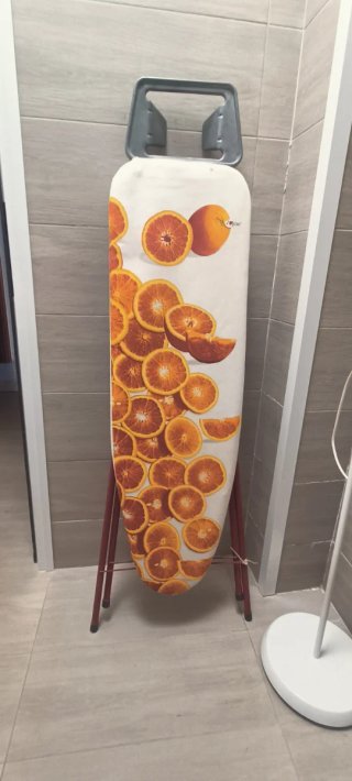 Tabla de planchar con diseño de naranjas