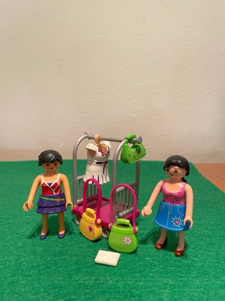Playmobil di neonati e mamme con passeggini e vasca da bagno