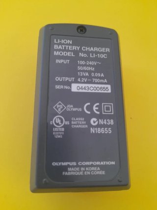 Cargador Olympus LI-10C