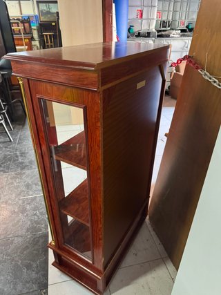Vitrina clásica madera y cristal