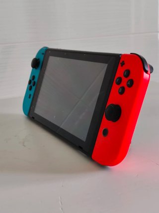 Nintendo Switch con Accesorios y Funda