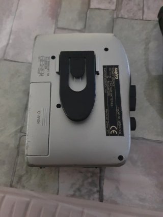 Walkman Sanyo Radio Cassette Player