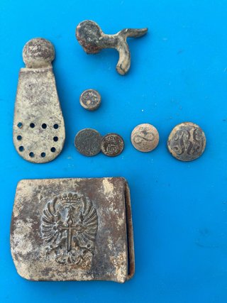 Lote objetos militares antiguos