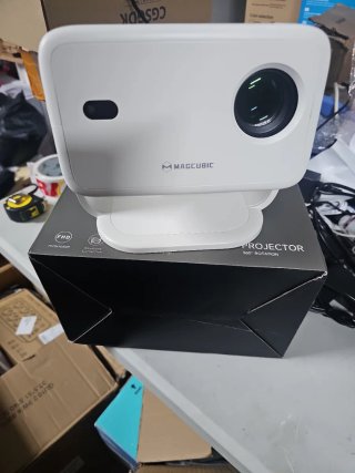 Proyector MAGCUBIC