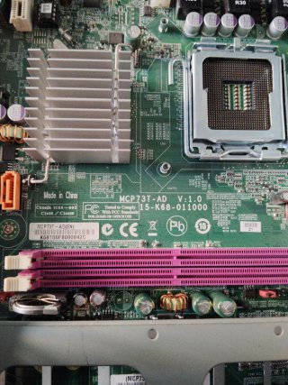 REGALO TORRE+P.BASE ACER MCP73T-AD