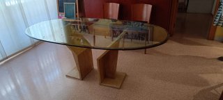 Mesa comedor cristal ovalada pies mármol