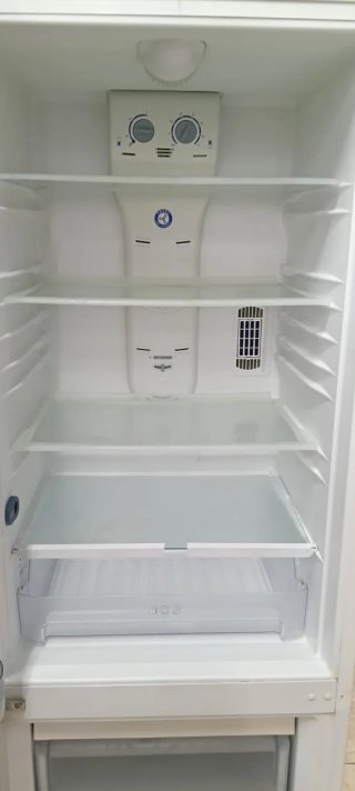 NEVERA COMBI WHIRLPOOL NO FROST ENERGÍA A+