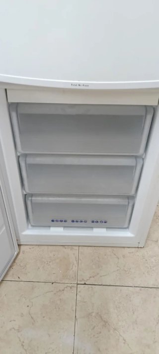 NEVERA COMBI WHIRLPOOL NO FROST ENERGÍA A+