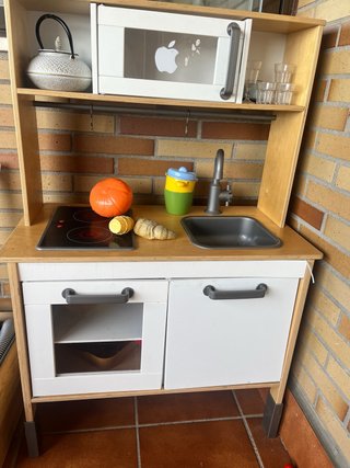 Cocinita Ikea con accesorios