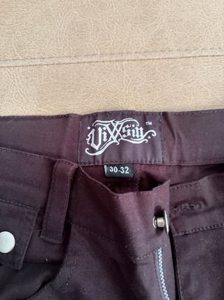 Pantalones góticos negros con cremalleras