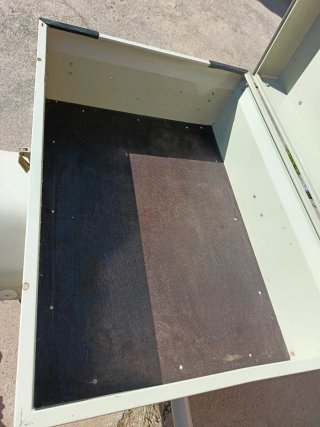 Remolque baul saris