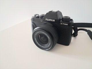 Fujifilm X-T100 con objetivo XC 15-45mm