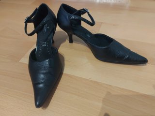 Zapatos de tacón negros punta fina T.38