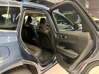 Volvo XC60 2.0 D4 MOMENTUM 2019