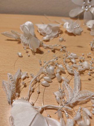 Tocado Novia Flores y Perlas