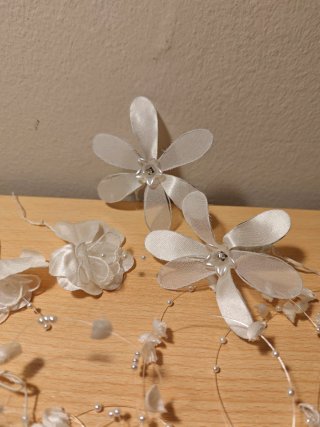 Tocado Novia Flores y Perlas