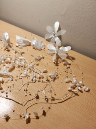 Tocado Novia Flores y Perlas