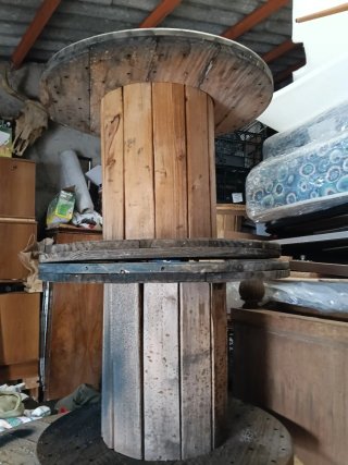 Bobina de madera para mesa exterior