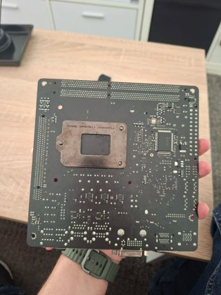 Placa Base ITX GIGABYTE + i5 + 16GB RAM