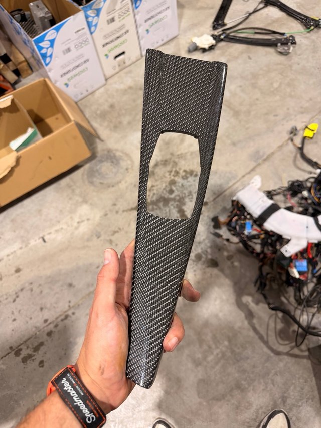 Cubierta consola central carbono BMW