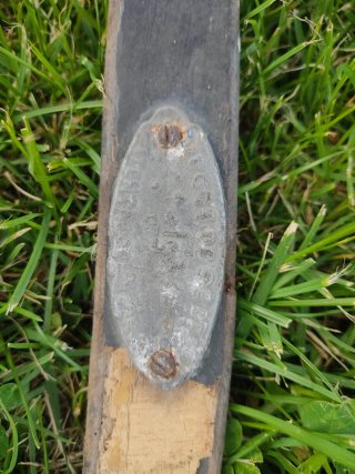 Patas ceniceros y chapa futbolín Delgado