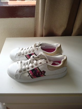 Zapatos Nike Mujer Blancos y Rosas