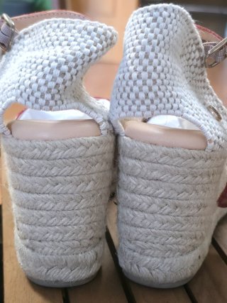 Sandalias esparto y charol rojo T.39