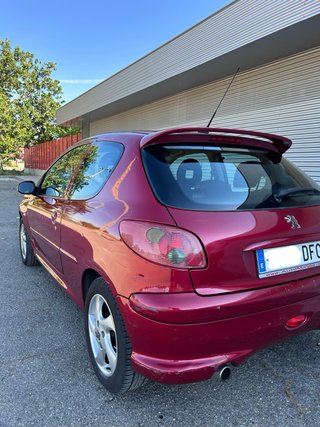 Peugeot 206