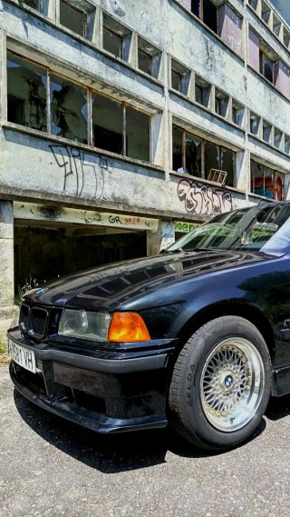 BMW 318is
