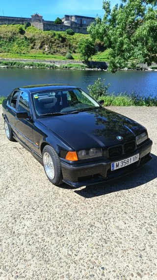 BMW 318is